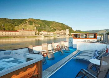 Les Bateaux Belmond - SmartFlyer French Cruises